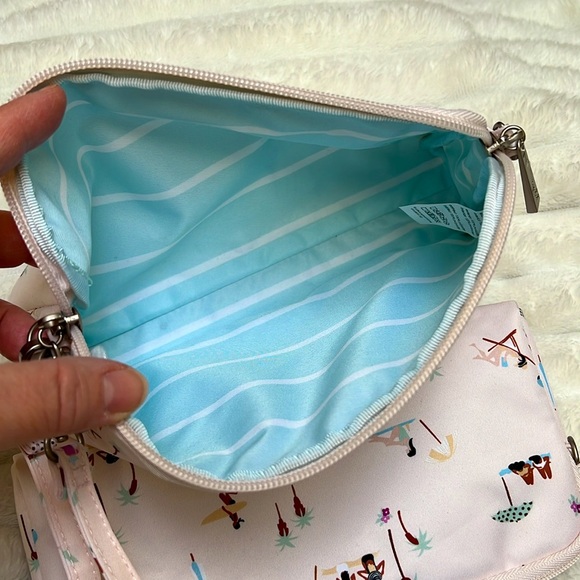 Jujube Be Set Beach Shore Print Set of 3 Nesting Zip Bags - Picture 4 of 11